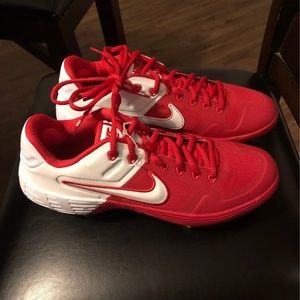 Men cleats (baseball)